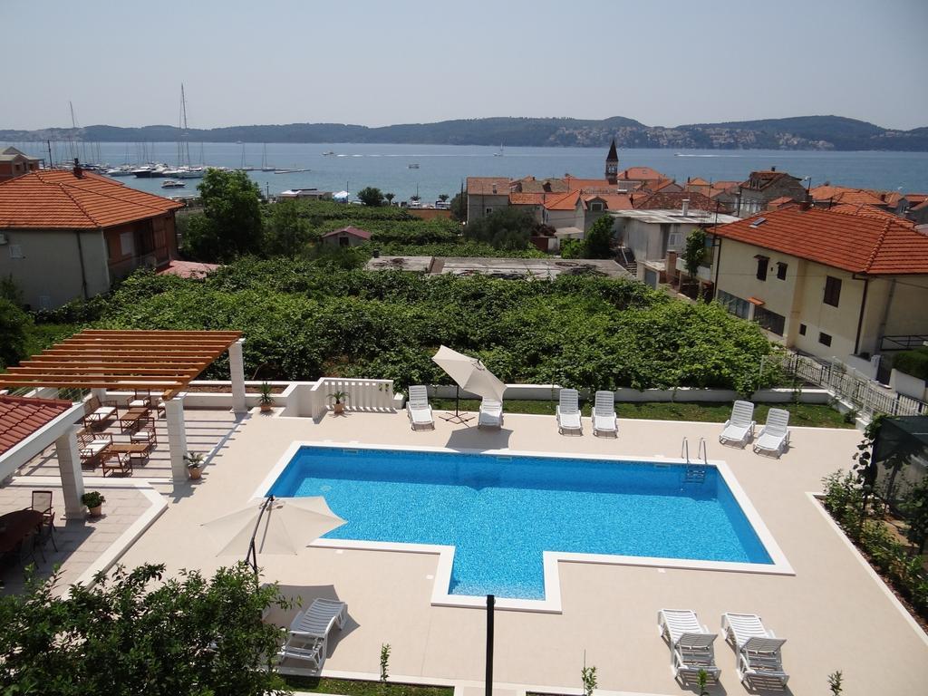Apartments Zulim Trogir Exterior foto