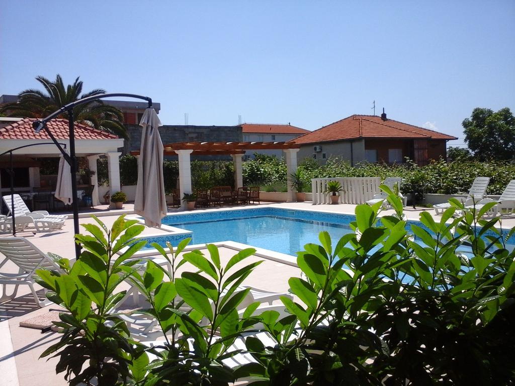 Apartments Zulim Trogir Exterior foto