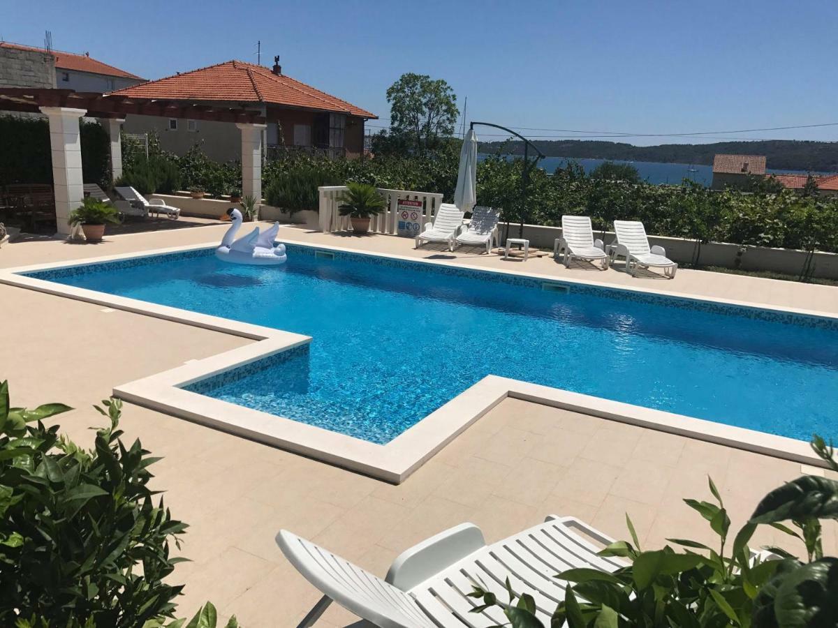 Apartments Zulim Trogir Exterior foto